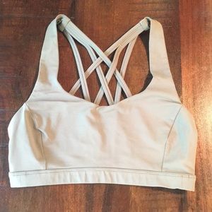Lululemon free to be serene bra size 6